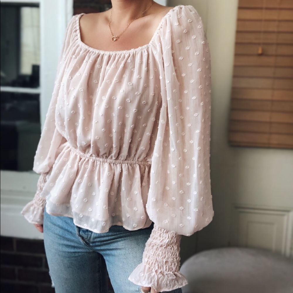 Last 1✨Malika Swiss Dot Puff Sleeve Top - Pink - Picture 2 of 8